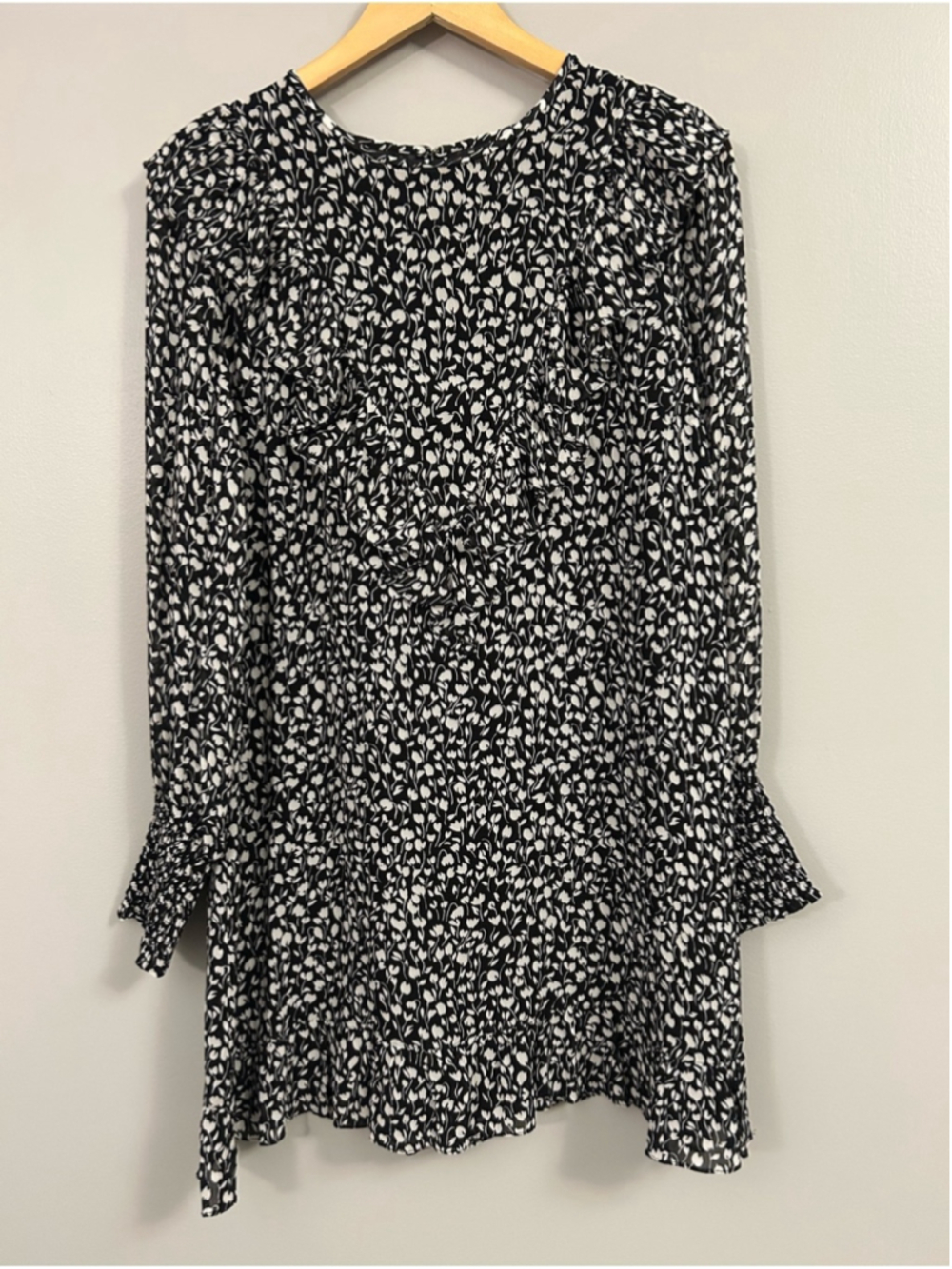 Aritzia Little Moon Black & White Floral Long-Sleeve Ruffle Dress Small